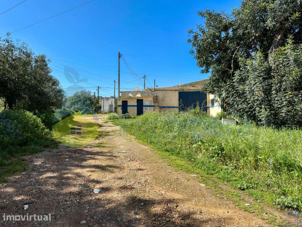 Armazéns industriais e casas em Algoz Algarve - Grande imagem: 2/18