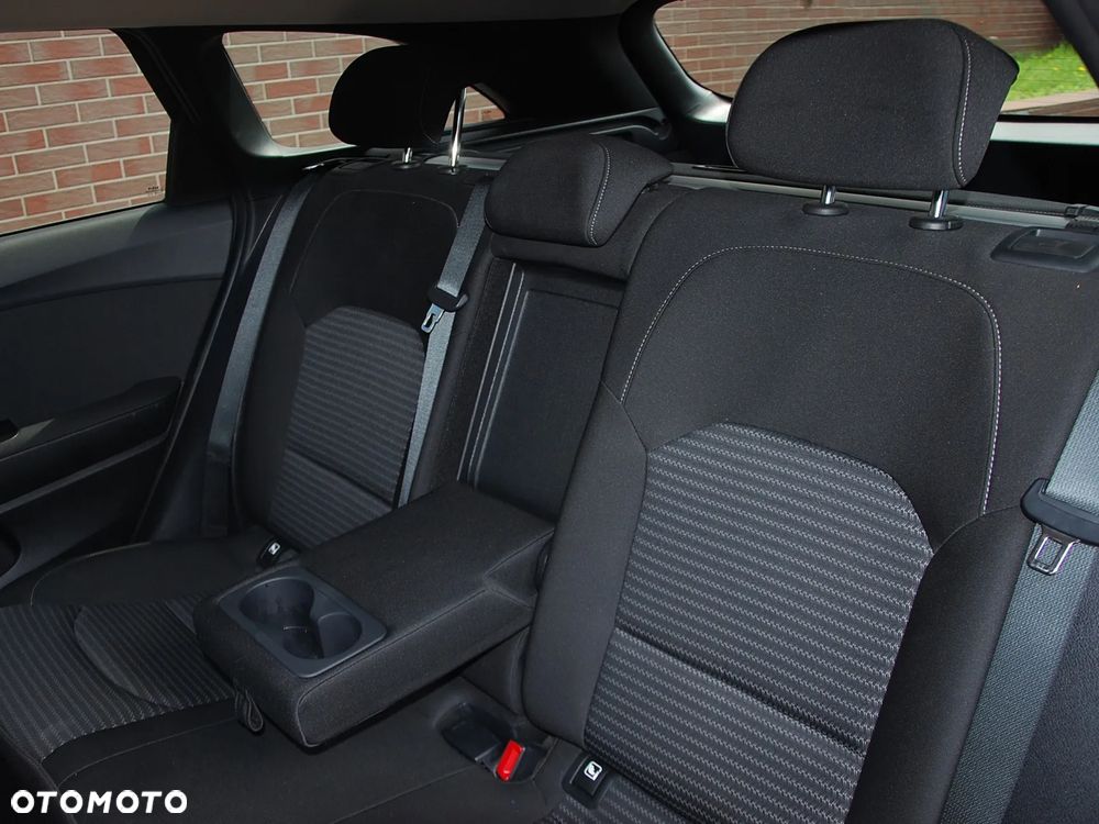 Kia Ceed - 25