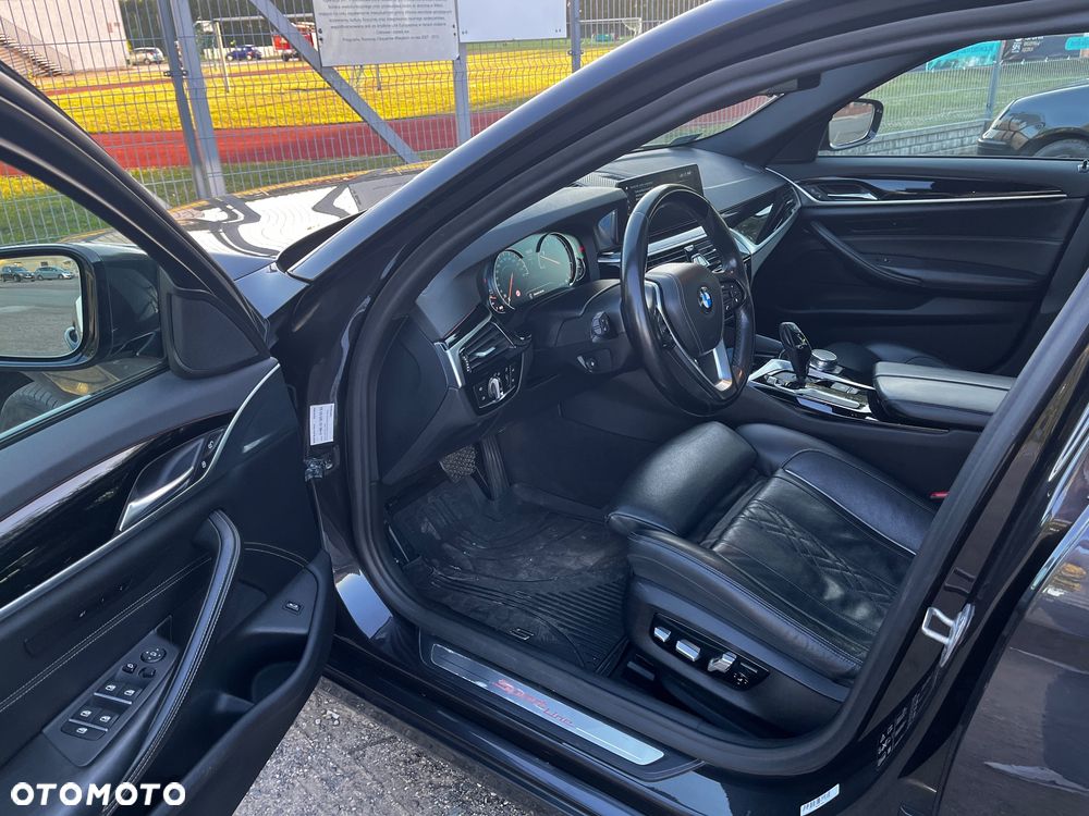 BMW Seria 5 530d xDrive Sport Line sport - 19