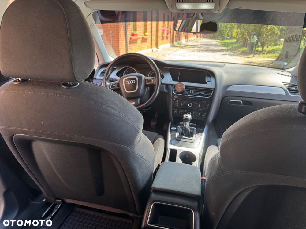 Audi A4 Avant - 11