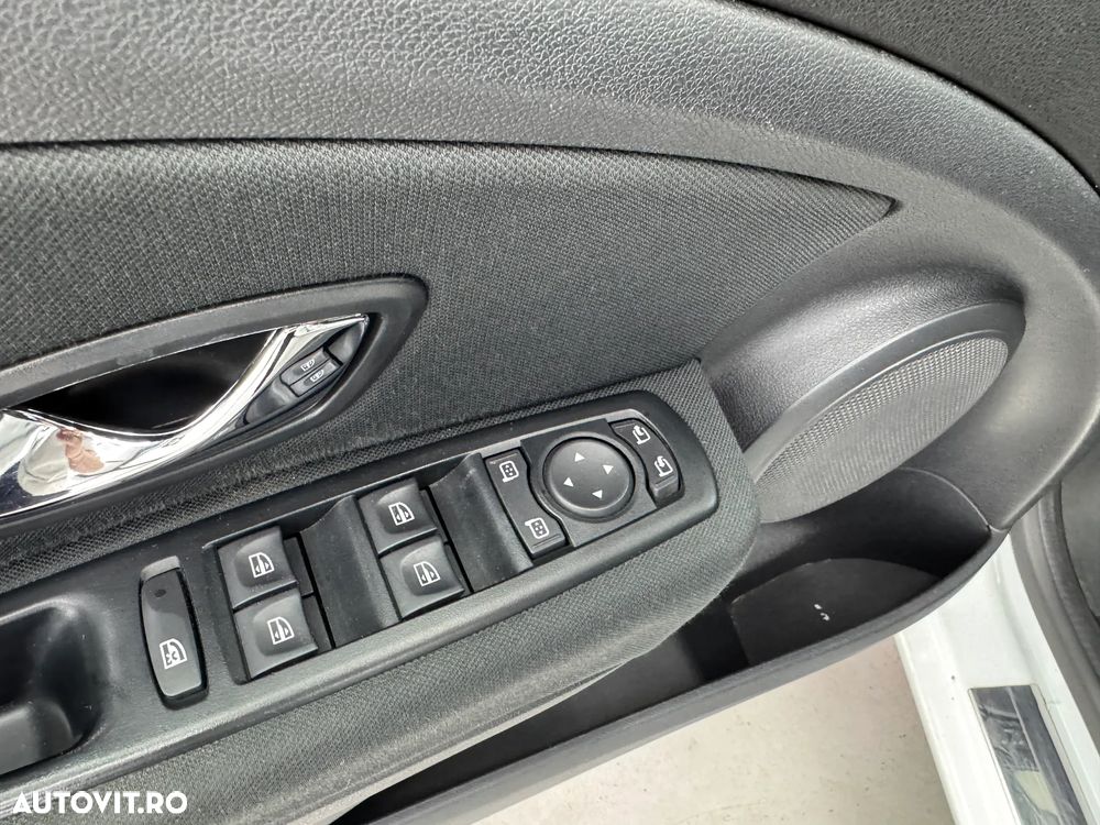 Renault Megane ENERGY dCi 110 Start & Stop LIMITED - 20