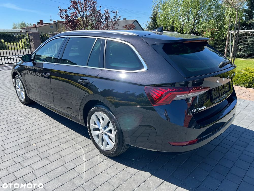 Skoda Octavia 2.0 TDI DSG Style - 4