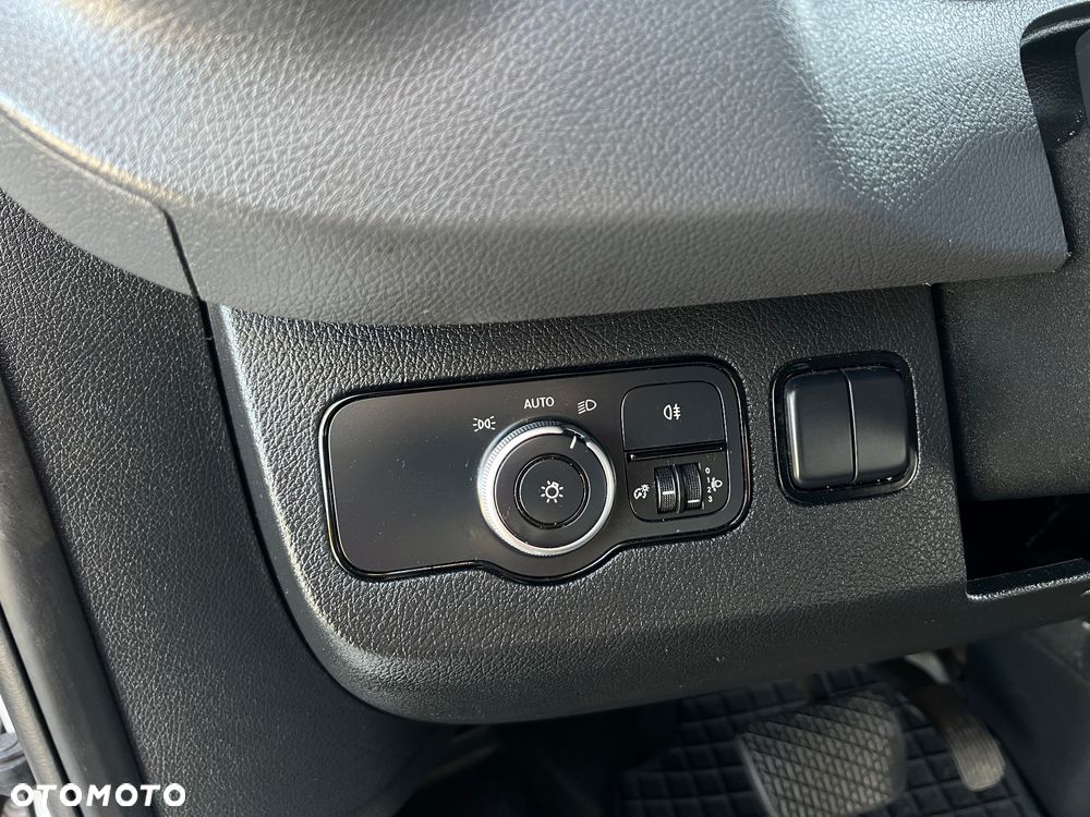 Mercedes-Benz Sprinter - 22