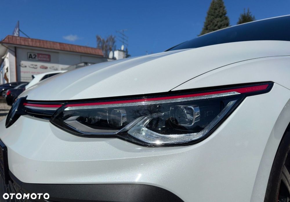 Volkswagen Golf - 11