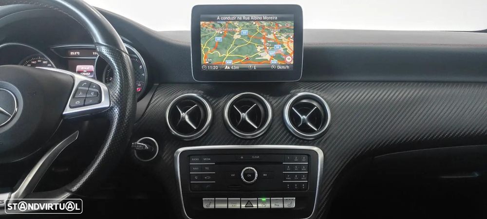 Mercedes-Benz A 180 d AMG Line - 28