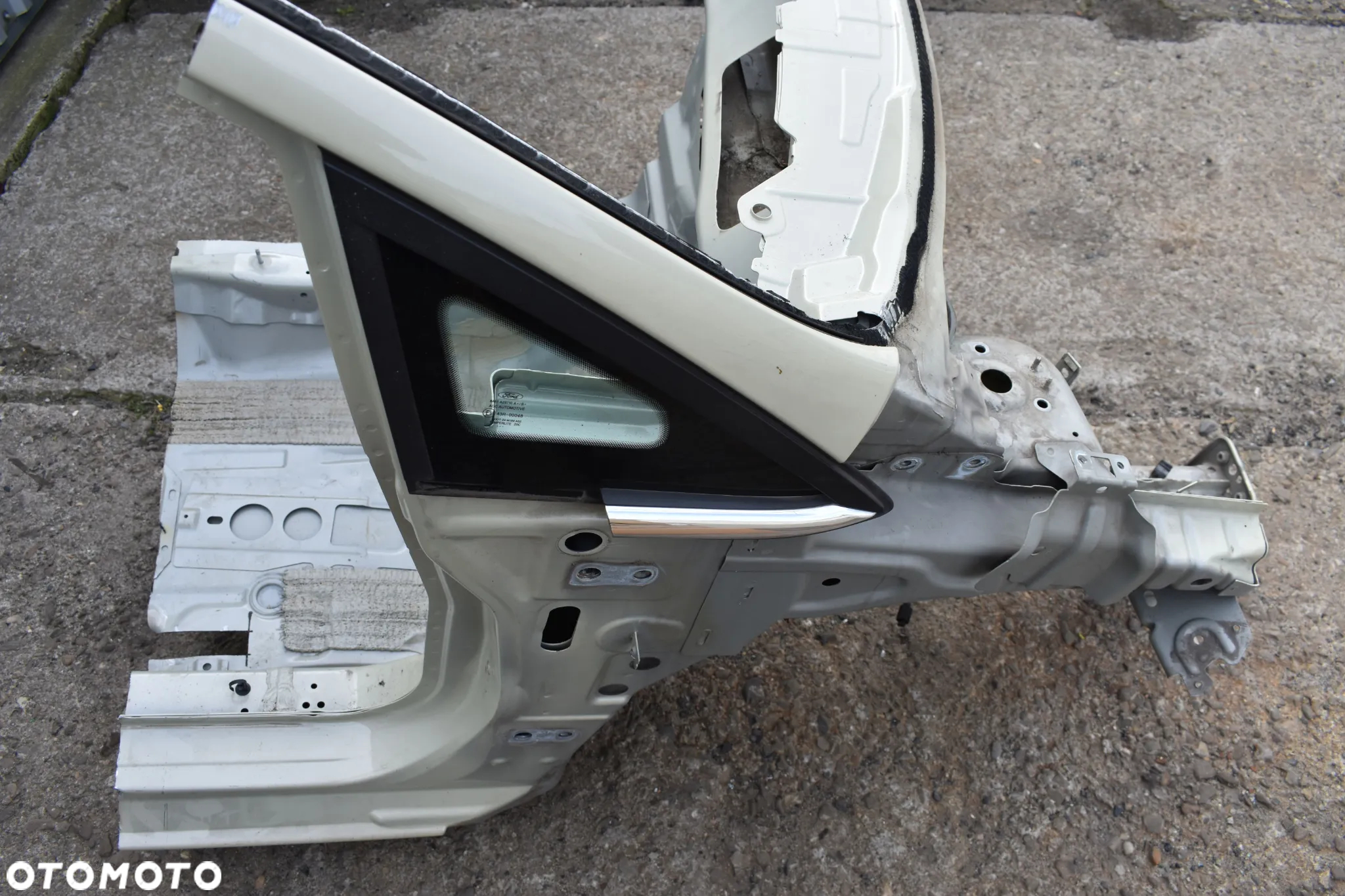 PODŁUŻNICA PRAWA FORD FIESTA MK7 2008r. - 3