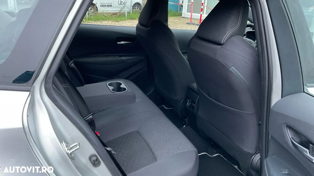 Toyota Corolla TS 1.8 HSD Dynamic - 14