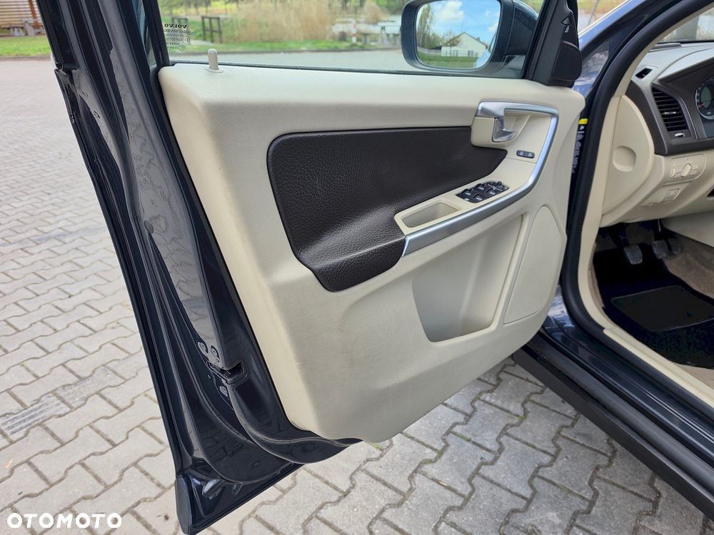 Volvo XC 60 D5 AWD Summum - 19