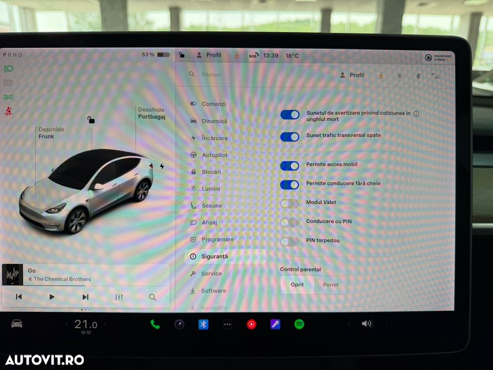 Tesla Model Y - 37