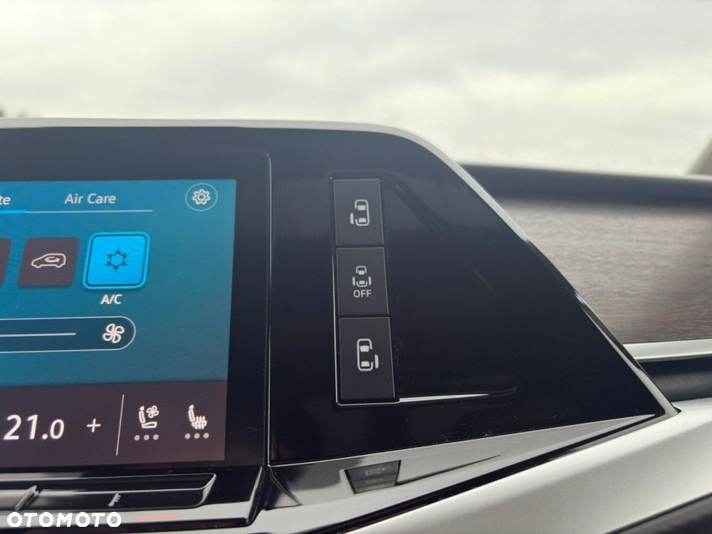 Volkswagen Multivan 2.0 TSI L2 Style DSG - 25