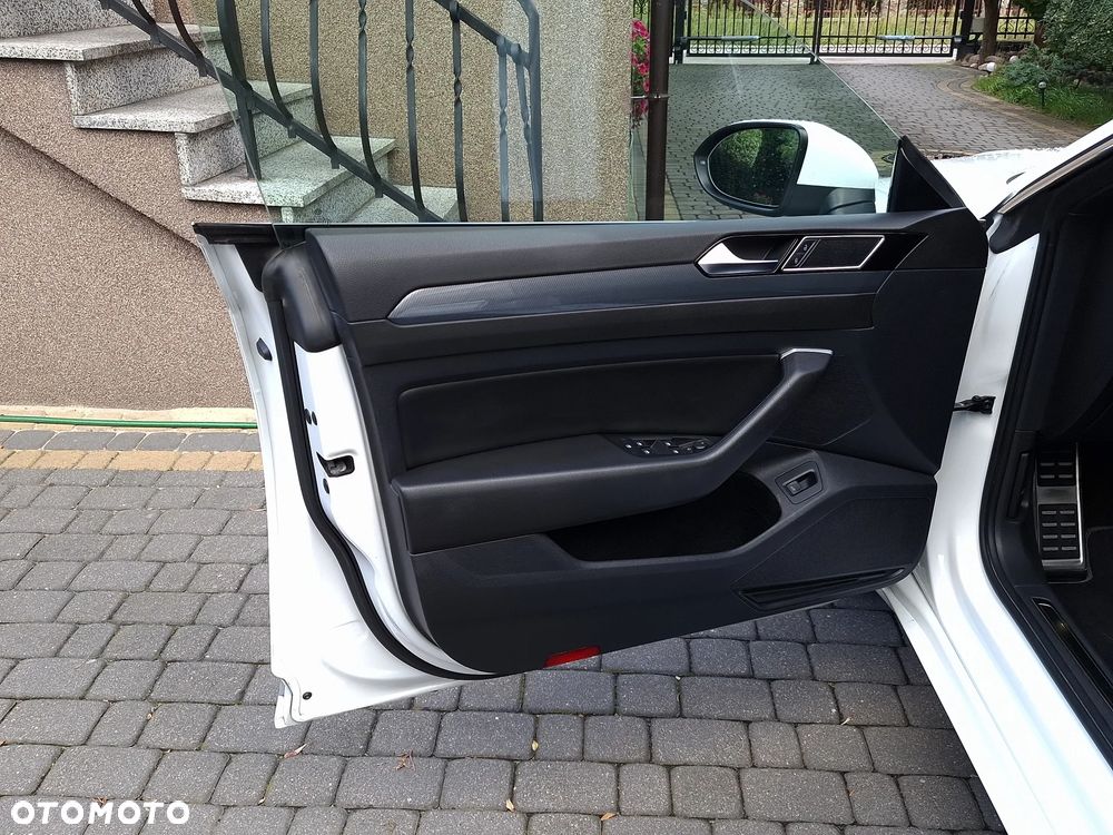 Volkswagen Arteon 2.0 TDI SCR R-Line - 12