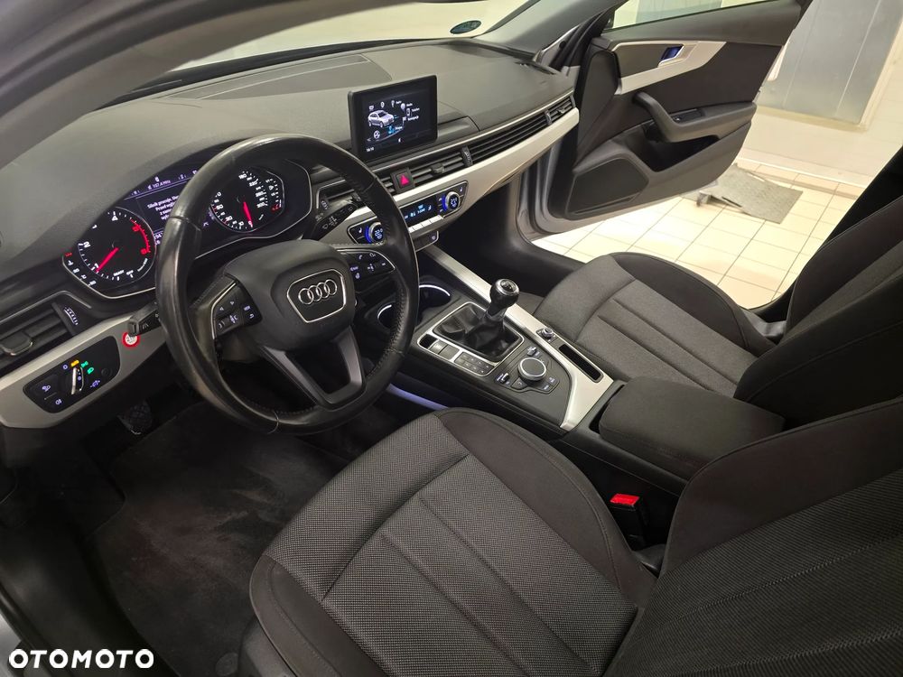 Audi A4 Avant 2.0 TDI DPF Attraction - 19