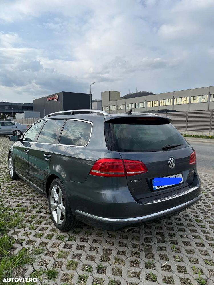 Volkswagen Passat Variant 2.0 TDI BlueMotion Technology R-Line - 1
