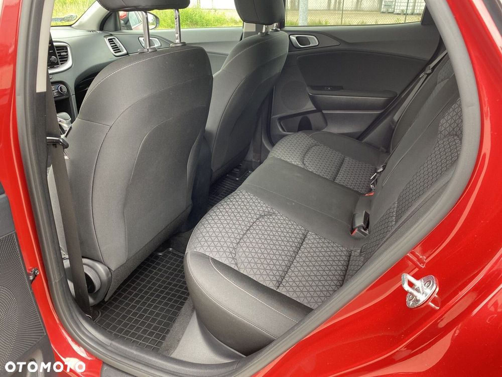 Kia XCeed - 11