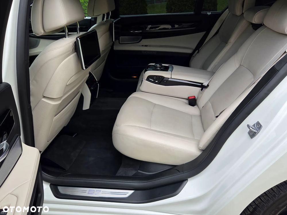 BMW-ALPINA B7 - 10