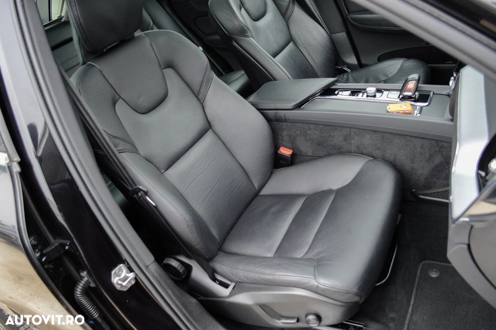 Volvo XC 60 T6 AWD Recharge Geartronic Inscription - 26