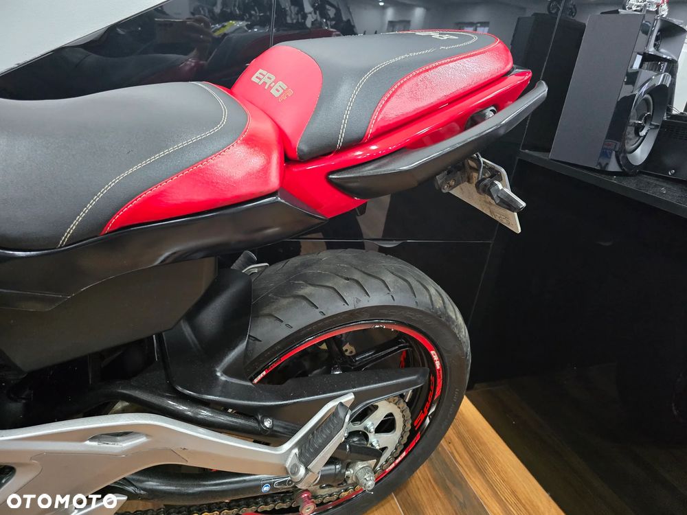 Kawasaki ER - 8