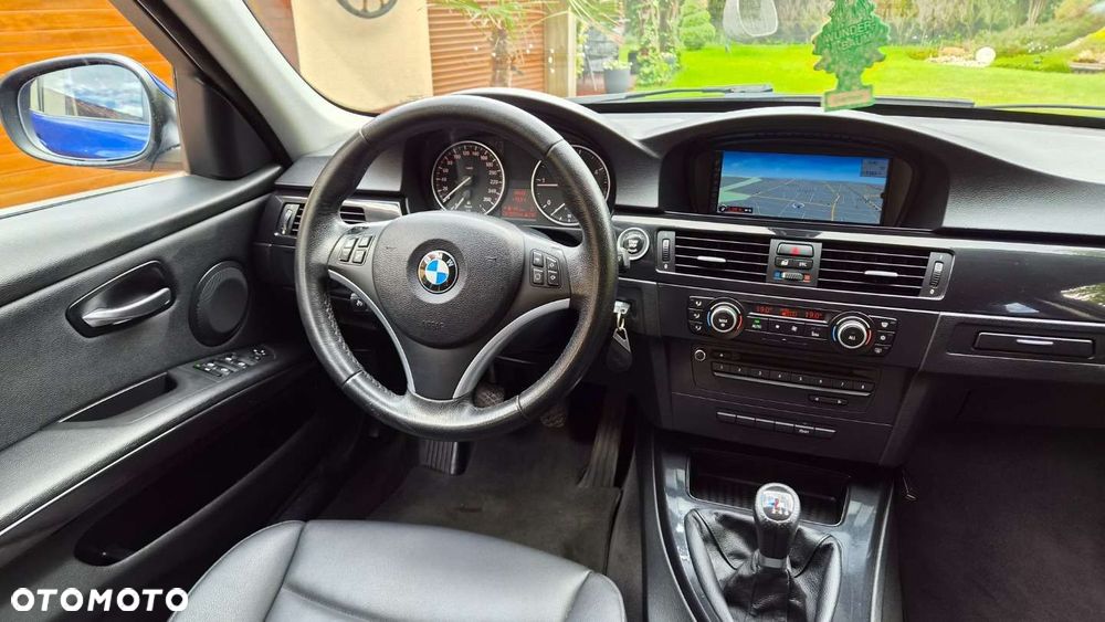 BMW Seria 3 - 16