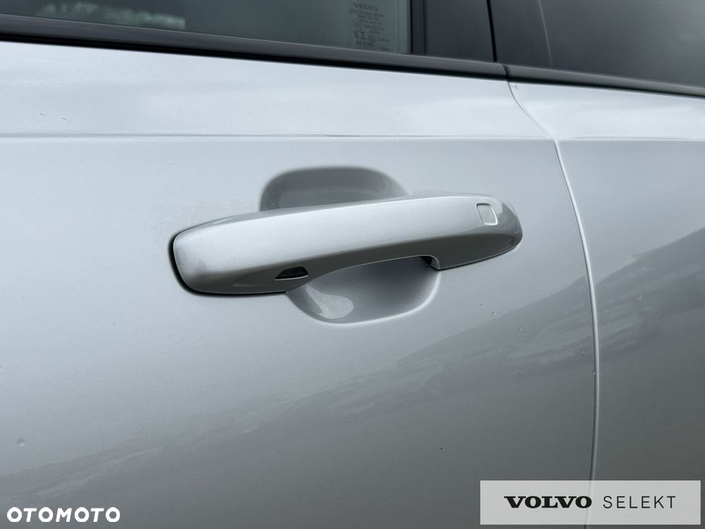 Volvo V90 Cross Country - 11