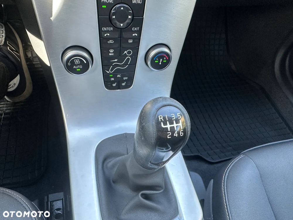 Volvo V50 DPF D2 Momentum - 25