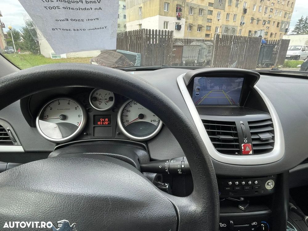 Peugeot 207 1.4E 16V Premium - 5
