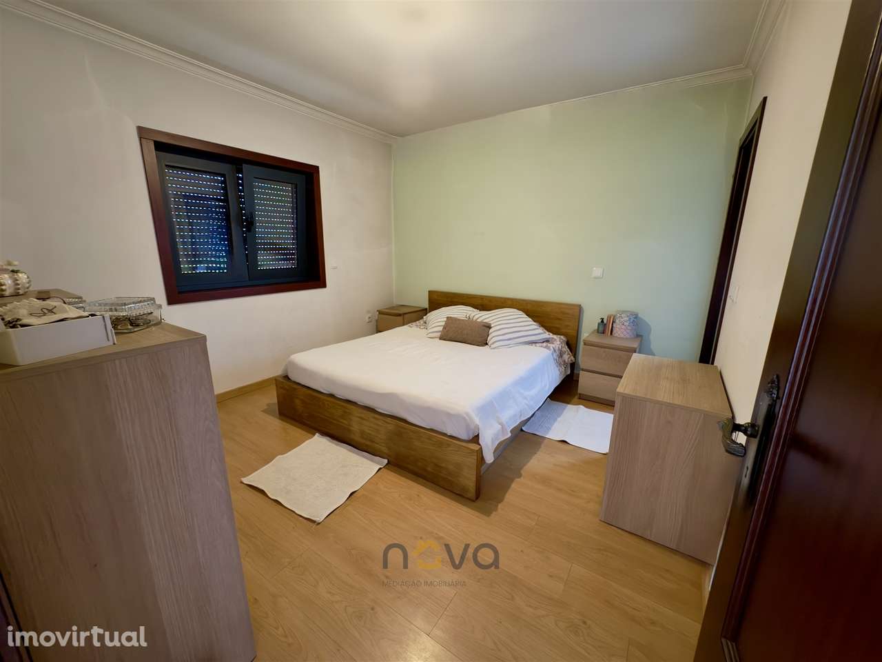 Arcos de Valdevez: T3 com Jardim, Terraço, Cave e Terreno Averbado - Grande imagem: 2/23