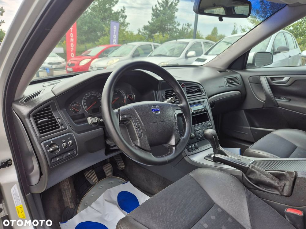 Volvo V70 2.4D5 AWD Kinetic - 17
