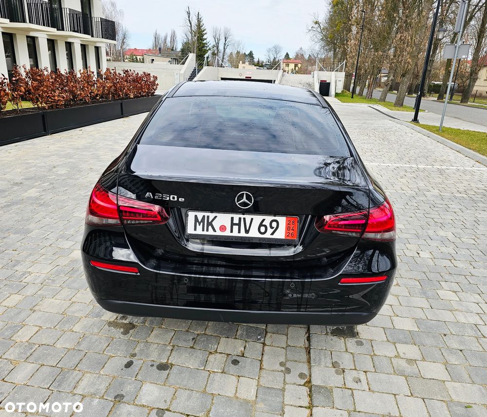 Mercedes-Benz Klasa A 250 e PHEV Progressive 8G-DCT - 11