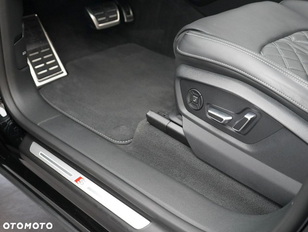 Audi Q8 - 15
