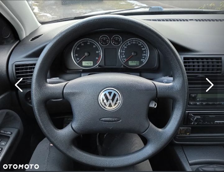 Volkswagen Passat 1.6 GL - 14