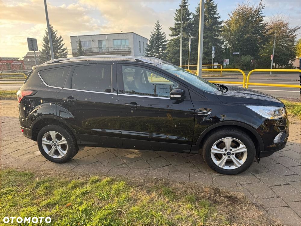 Ford Kuga 1.5 EcoBoost 2x4 Titanium - 5