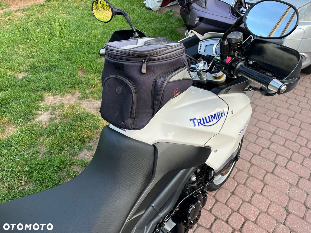 Triumph Tiger - 16