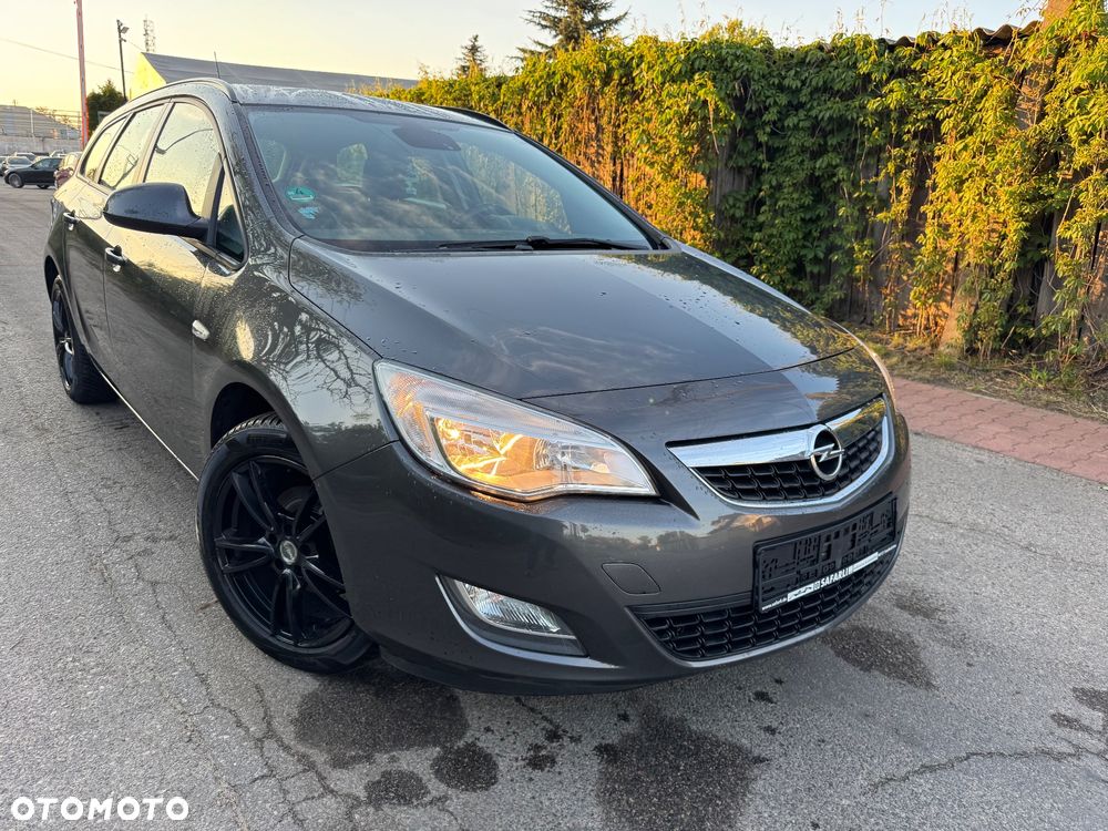 Opel Astra 1.6 Color Edition - 1