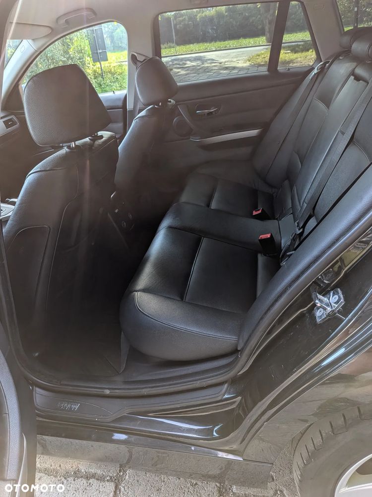 BMW Seria 3 325i - 18