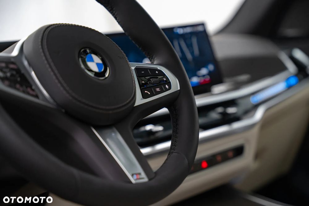 BMW X5 xDrive40d mHEV - 23