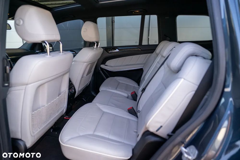 Mercedes-Benz GL 350 BlueTEC 4Matic 7G-TRONIC - 32