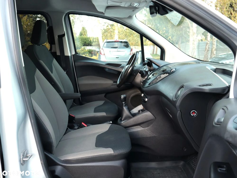 Ford Tourneo Courier 1.5 TDCi Titanium - 7