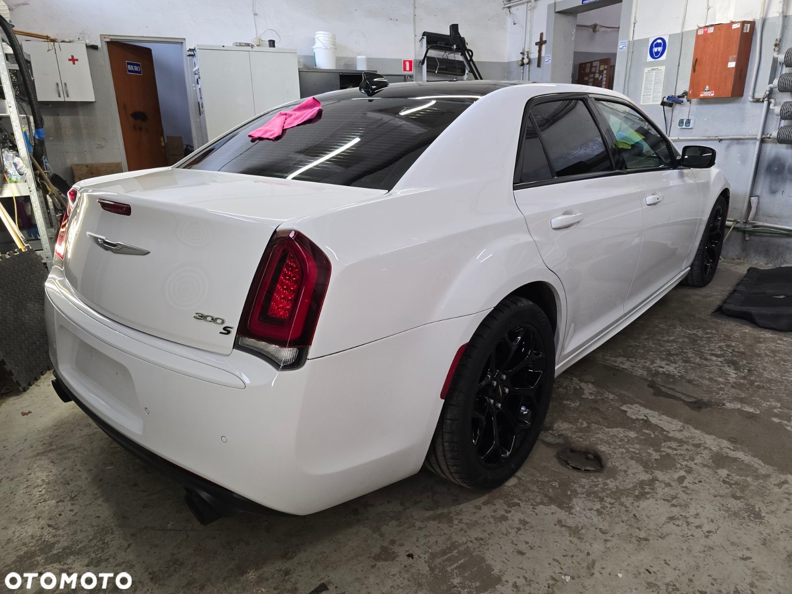 Chrysler 300s - 5