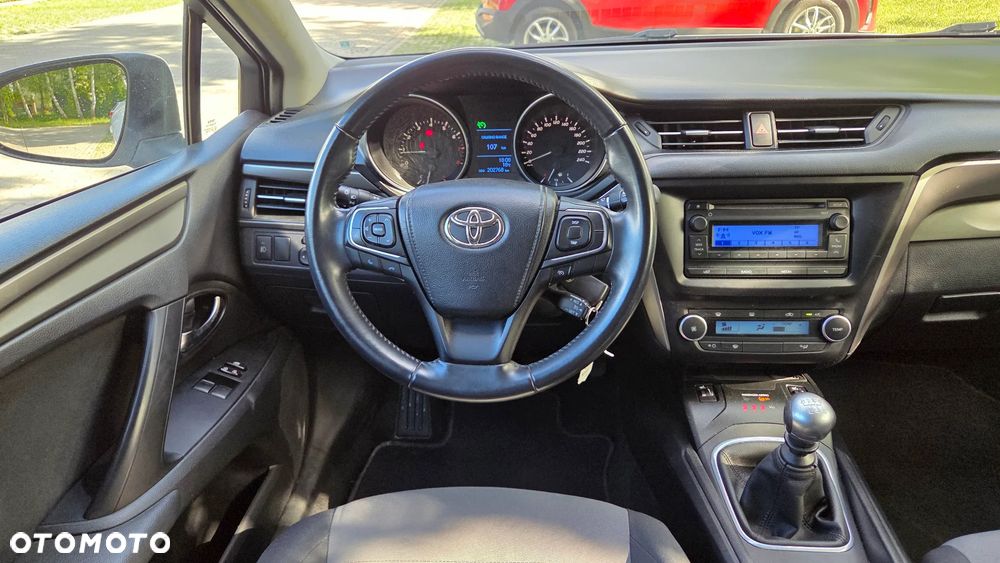 Toyota Avensis 1.6 Business Edition - 11