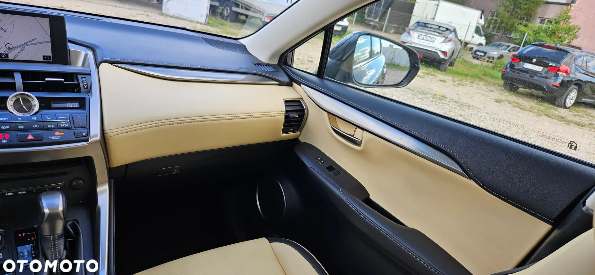 Lexus NX 300h Business Edition AWD - 28