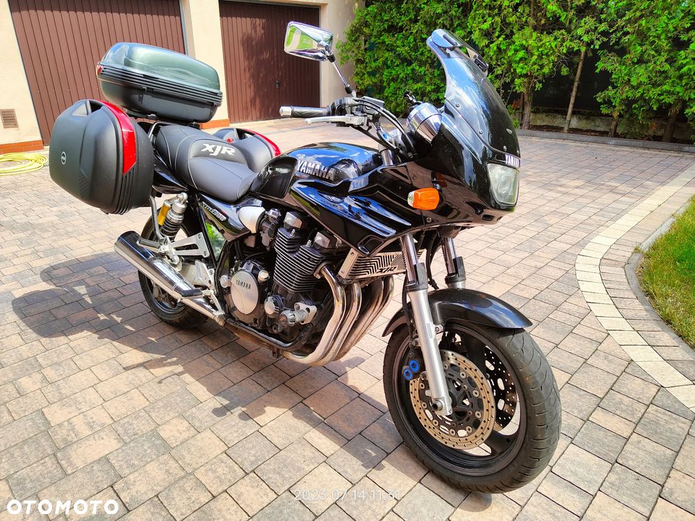 Yamaha XJR - 8