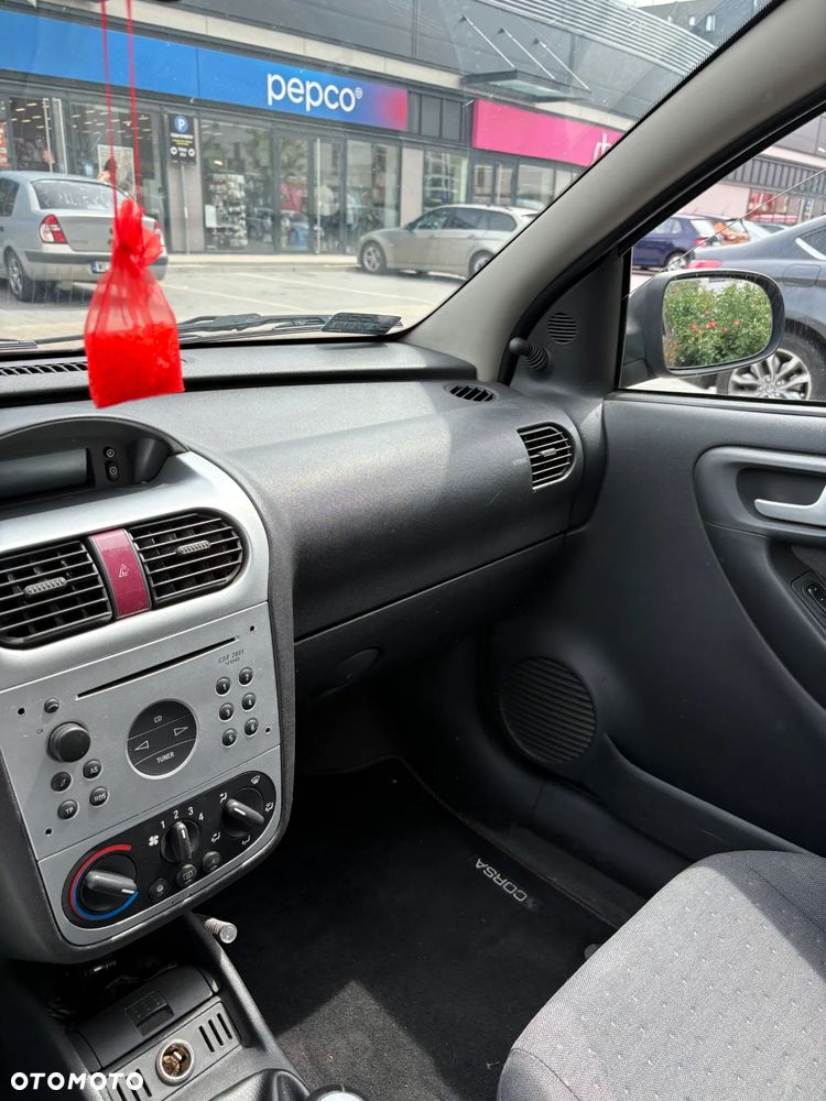 Opel Corsa 1.2 16V NJoy - 12