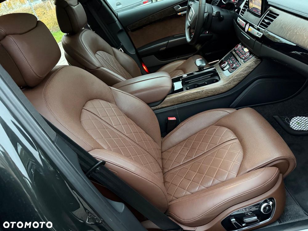Audi A8 - 30