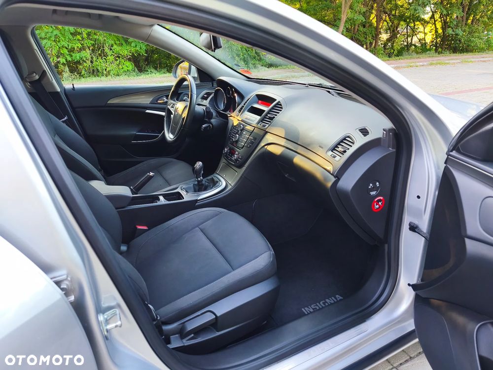 Opel Insignia 2.0 CDTI - 9