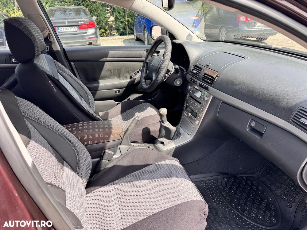 Toyota Avensis 2.0 Luxury - 9