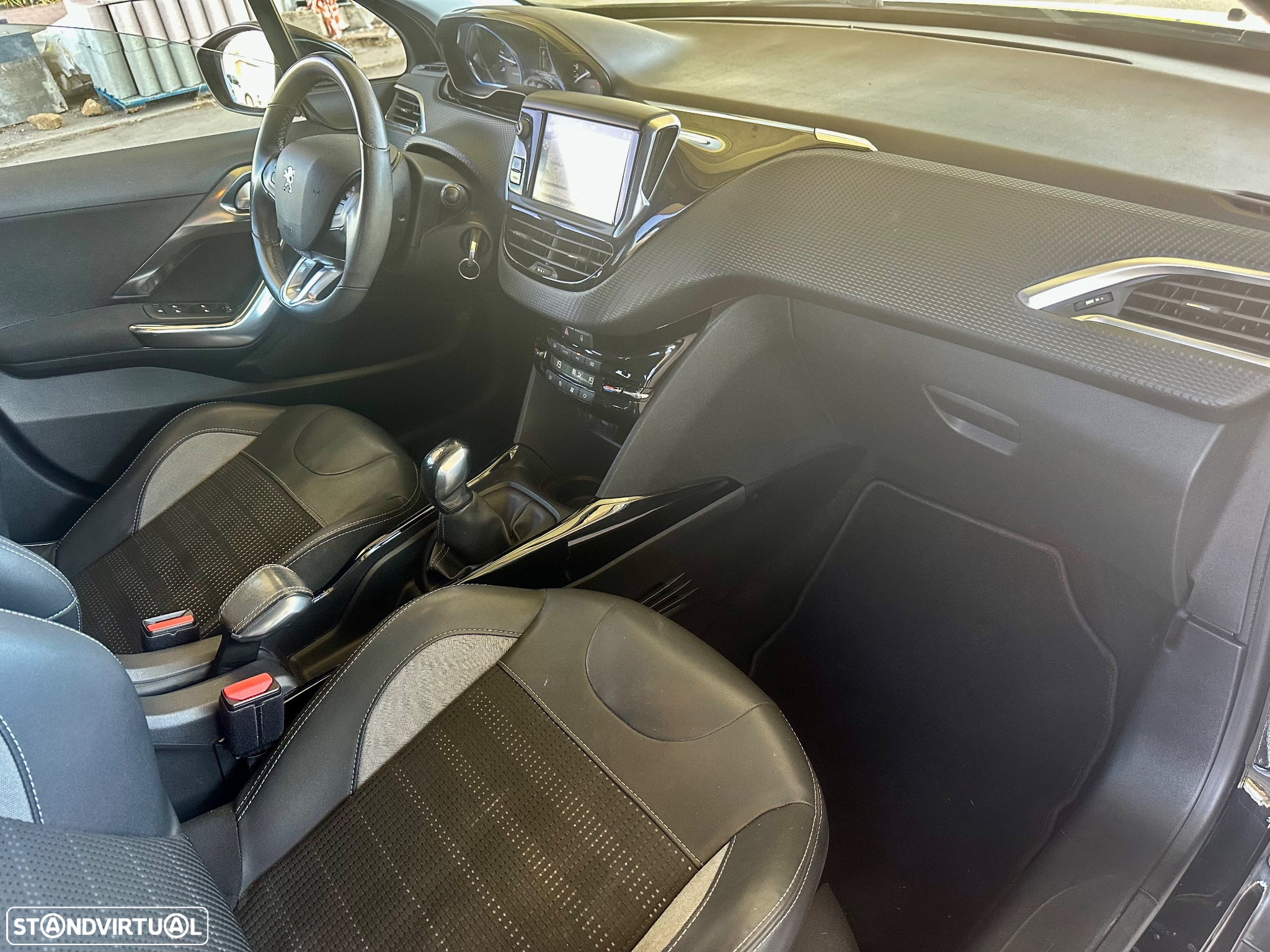 Peugeot 2008 1.6 BlueHDi Allure - 30