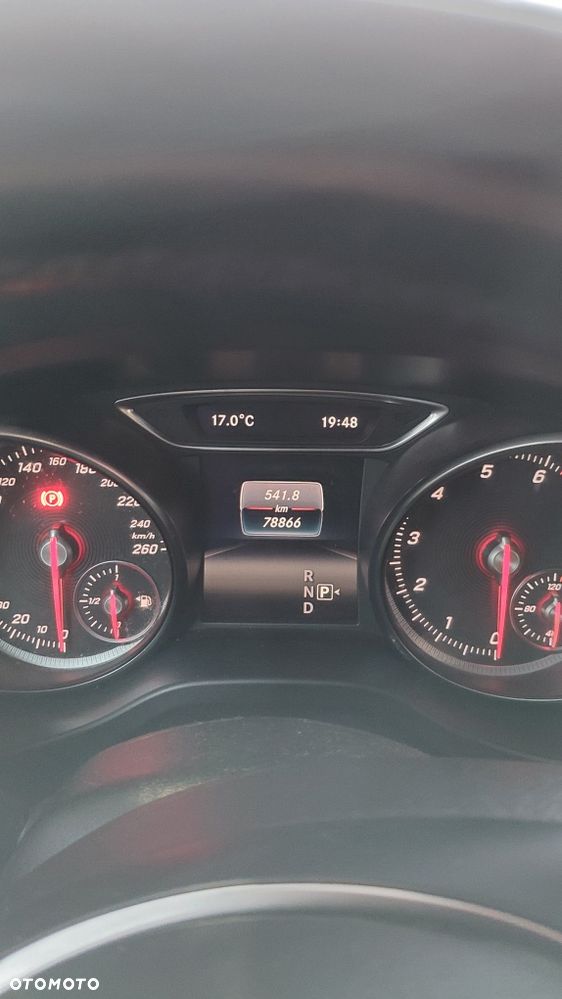 Mercedes-Benz GLA - 1