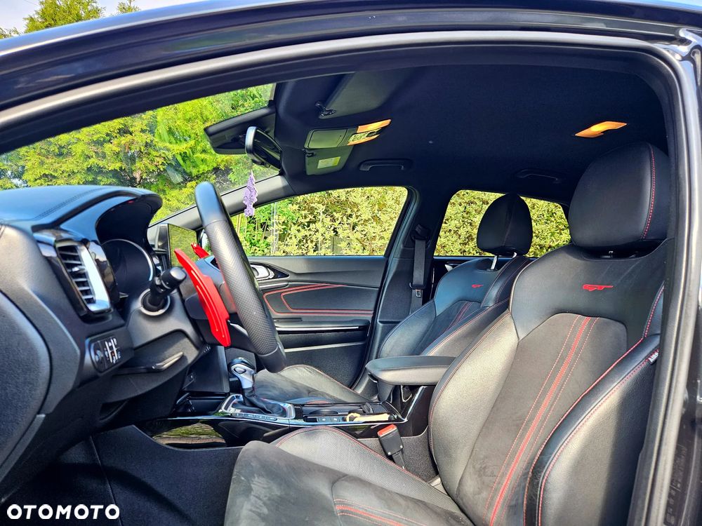 Kia ProCeed 1.6 T-GDI DCT7 OPF GT - 17