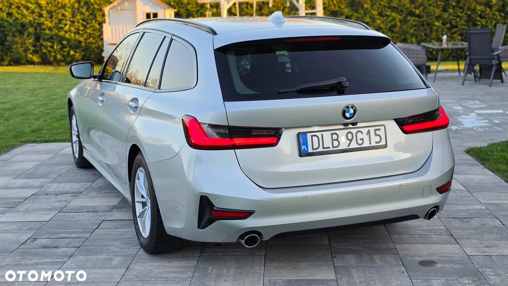 BMW Seria 3 318d Edition M Sport Shadow - 33