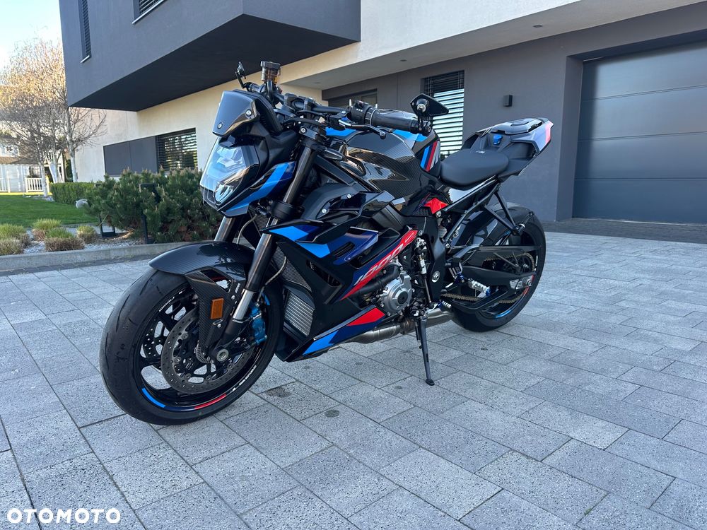 BMW S - 4